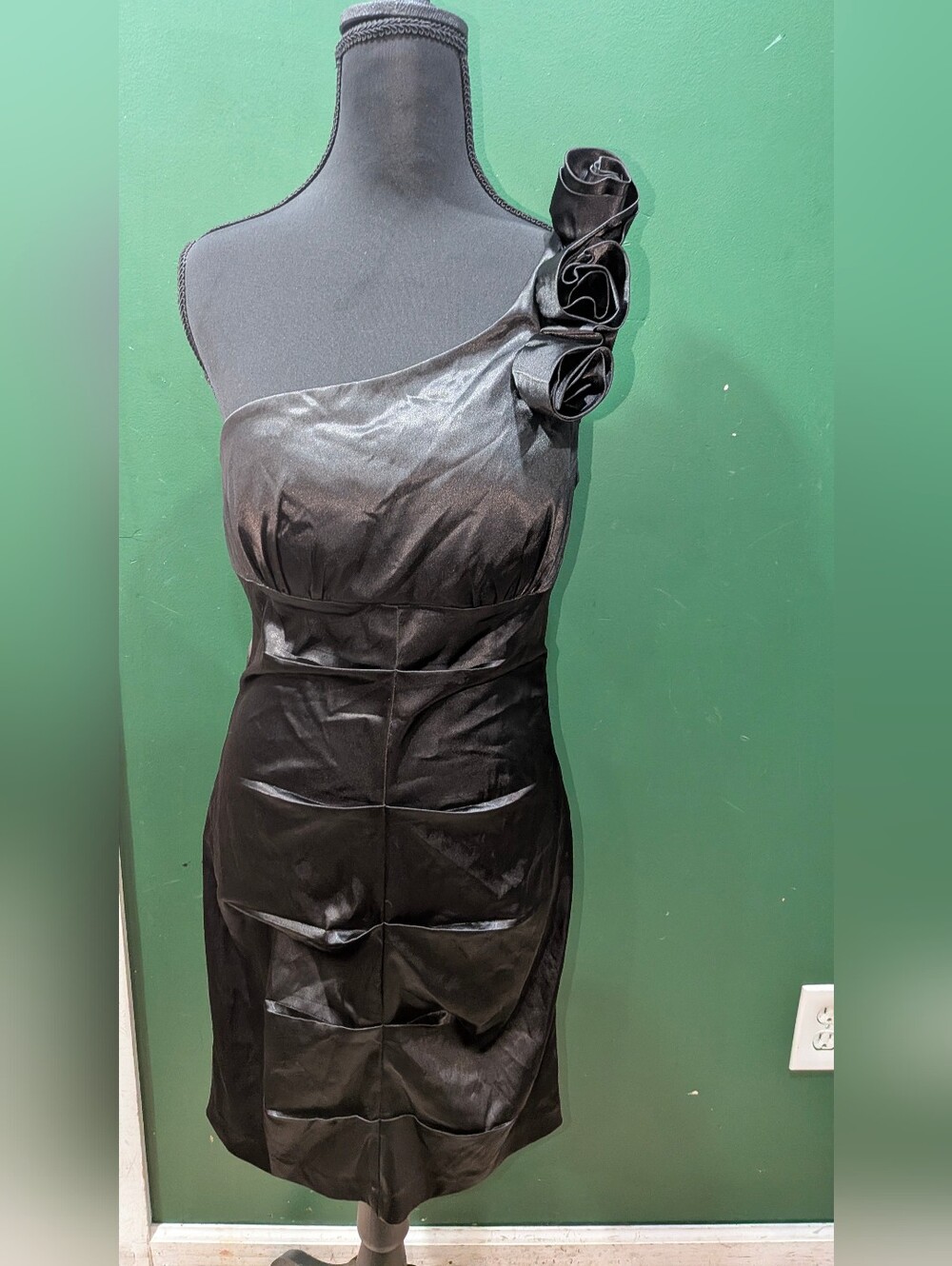 One-Shoulder Black Cocktail Dress